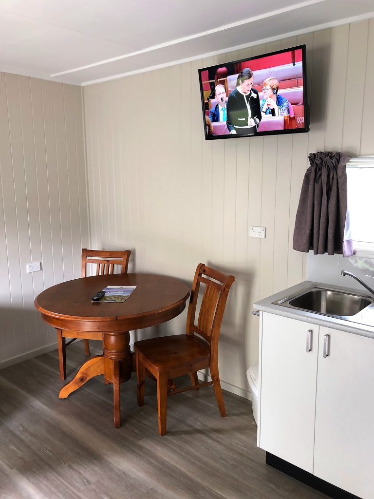 Studio Ensuite Cabin Dining